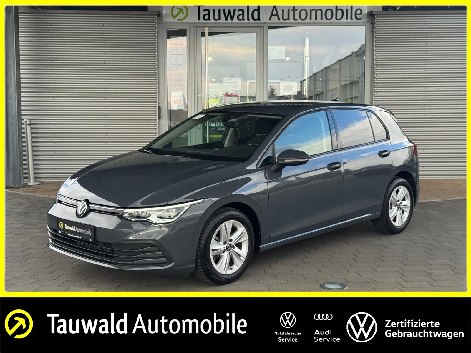 Volkswagen Golf VIII 1.5 TSI Life RFK/LED/APP/NAV/SHZ/GJR