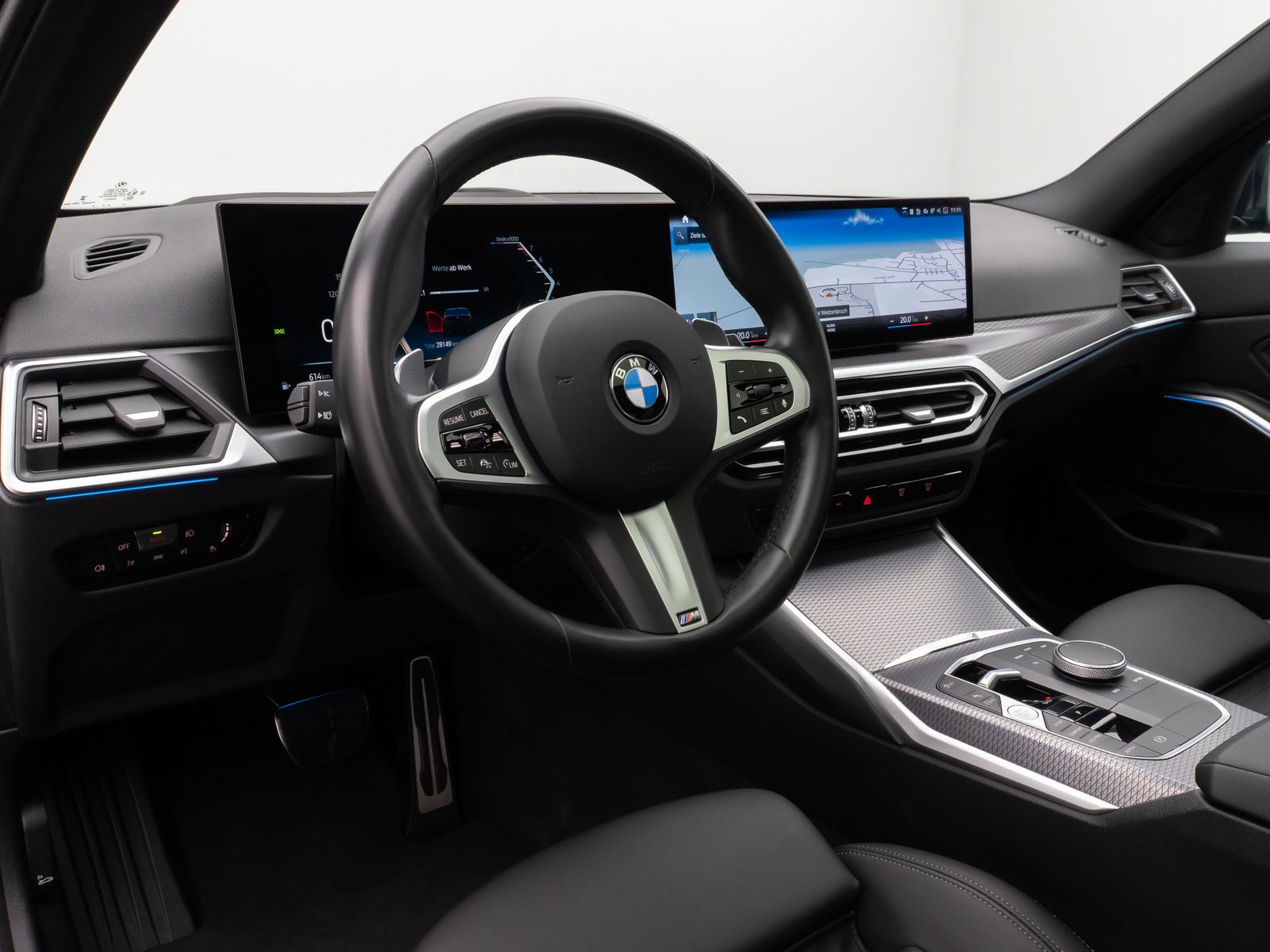 Fahrzeugabbildung BMW 320i M SportPro Glasdach Kamera HUD DAB HiFi 19"