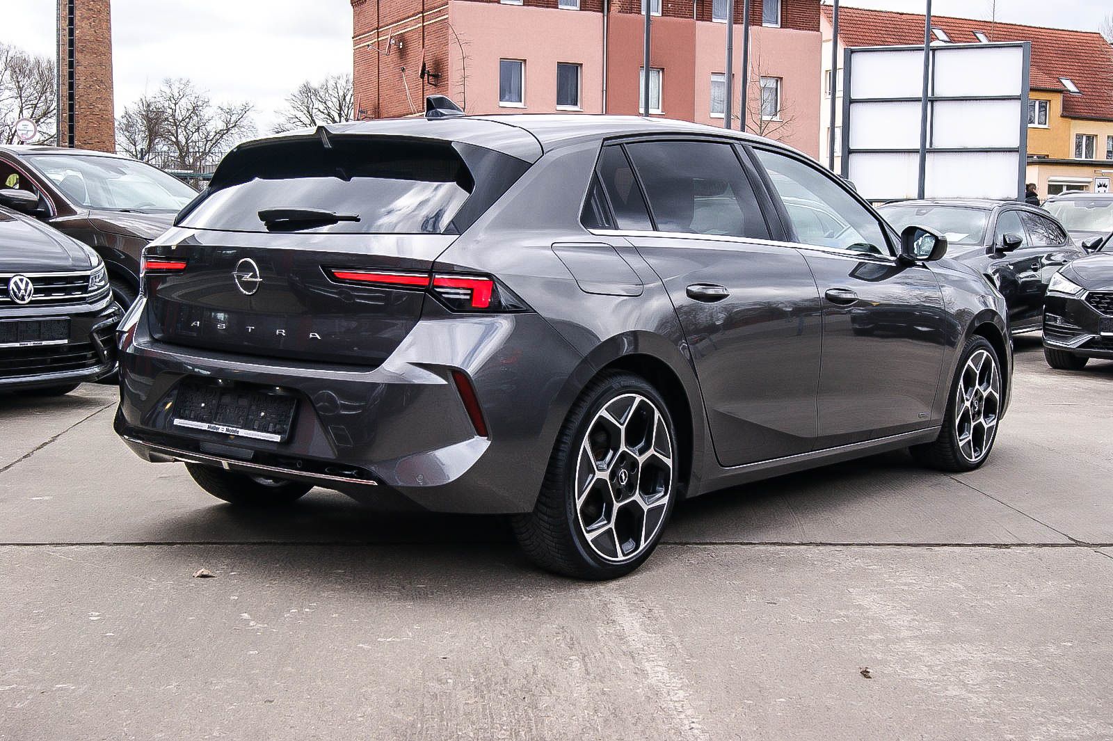 Fahrzeugabbildung Opel Astra L 1.5 Aut ULTIMATE HEADUP ANHZV 360° PANO