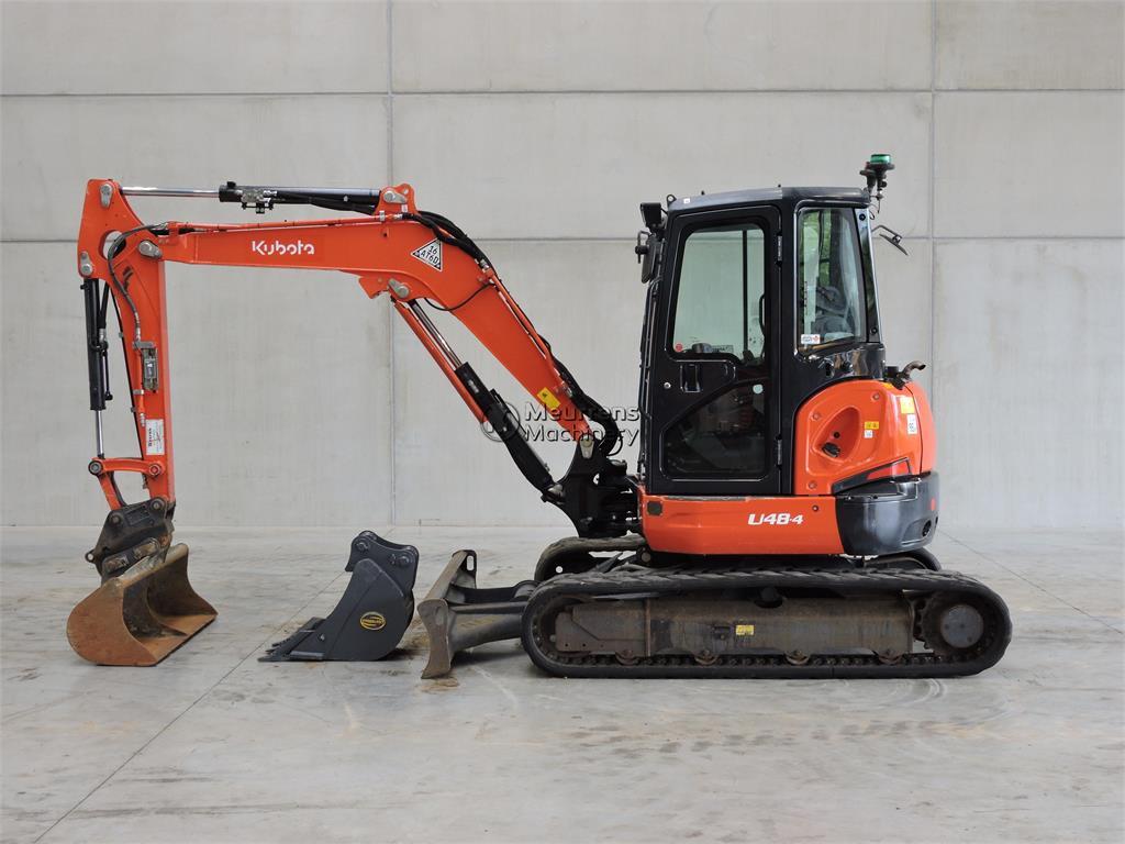 Kubota U48