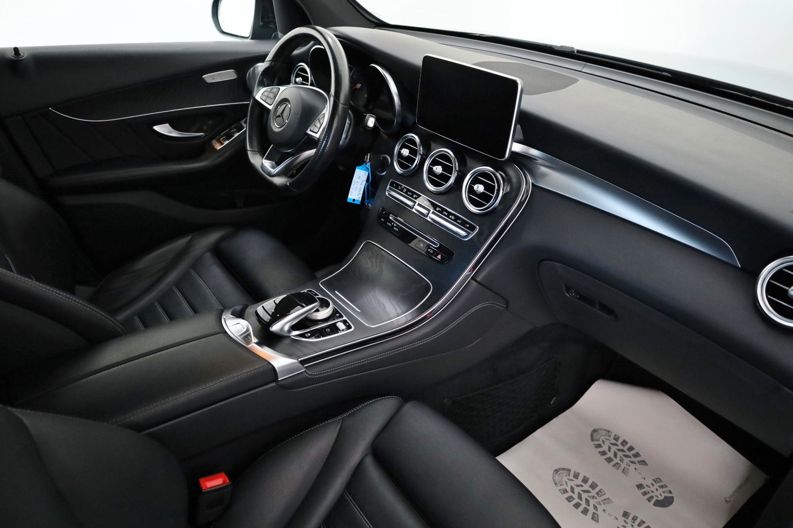 Fahrzeugabbildung Mercedes-Benz GLC 350d 4M Leder,Navi,LED,360°,Burmester,Panora