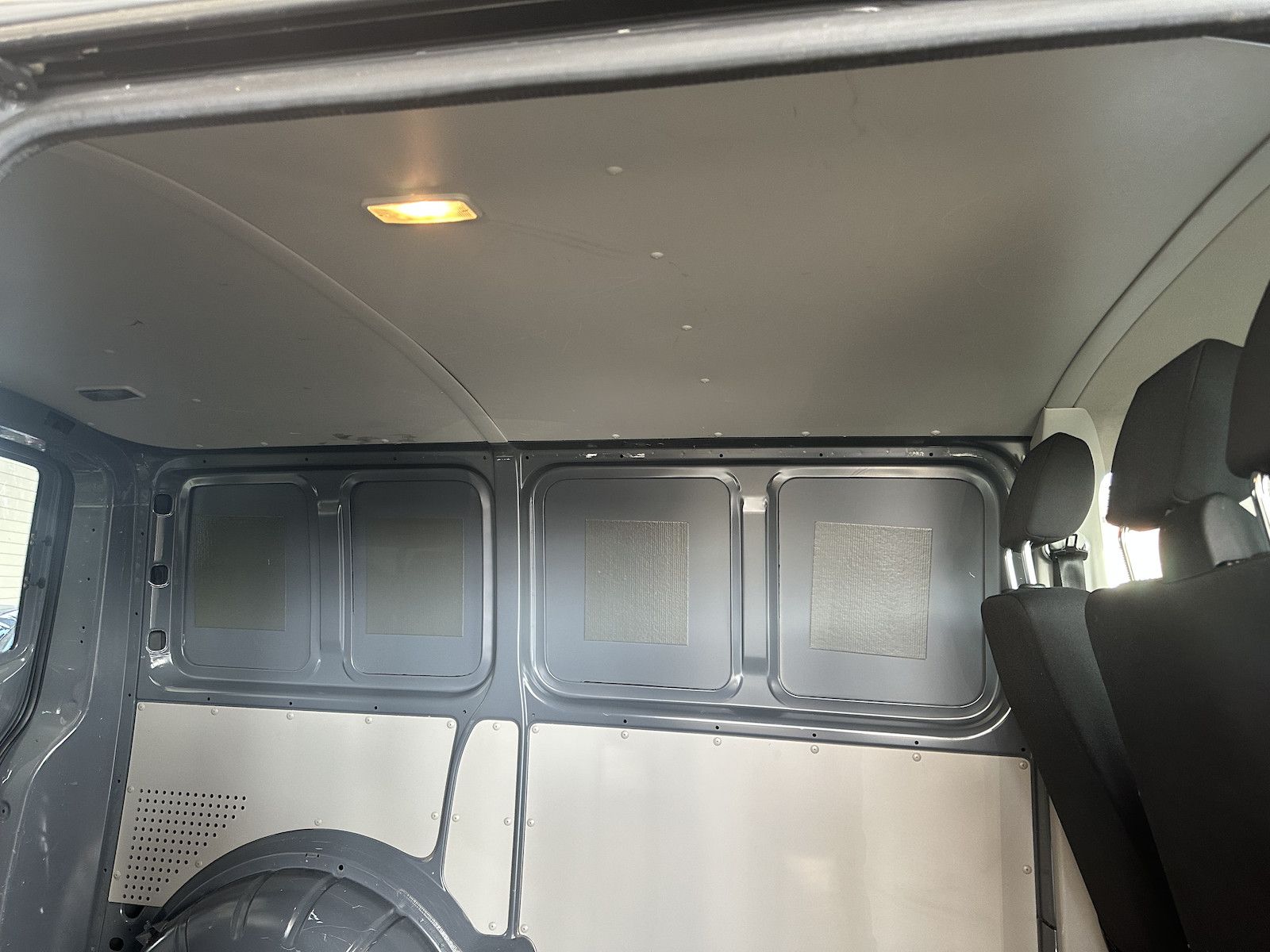 Fahrzeugabbildung Volkswagen T6 Kasten 2.0 TDI Kurz/1.Hd/U-Frei/3-Sitzer/PDC/