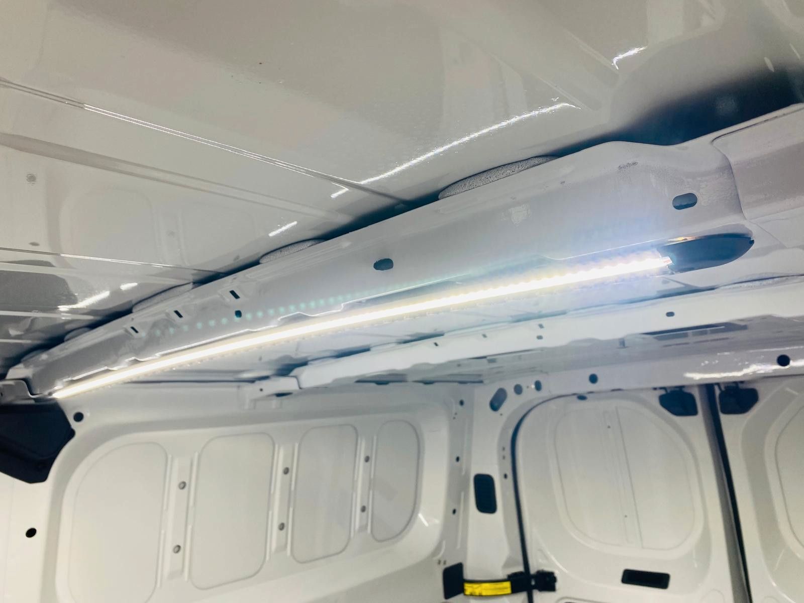 Fahrzeugabbildung Maxus eDeliver 7 L2 3,5t 3SIT+LED+NAVI+SHZ+KAMER+ACC+