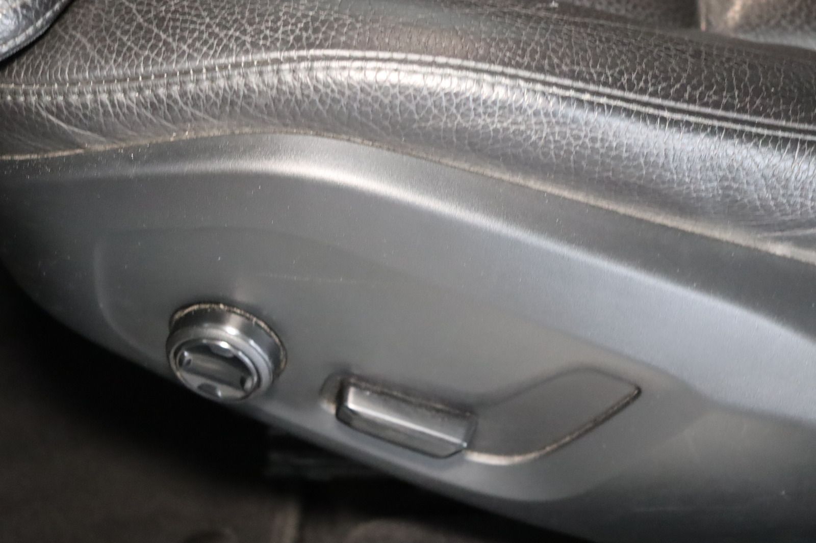 Fahrzeugabbildung Volvo V90 Kombi * HUD * Keyless * Limited Edition Mome
