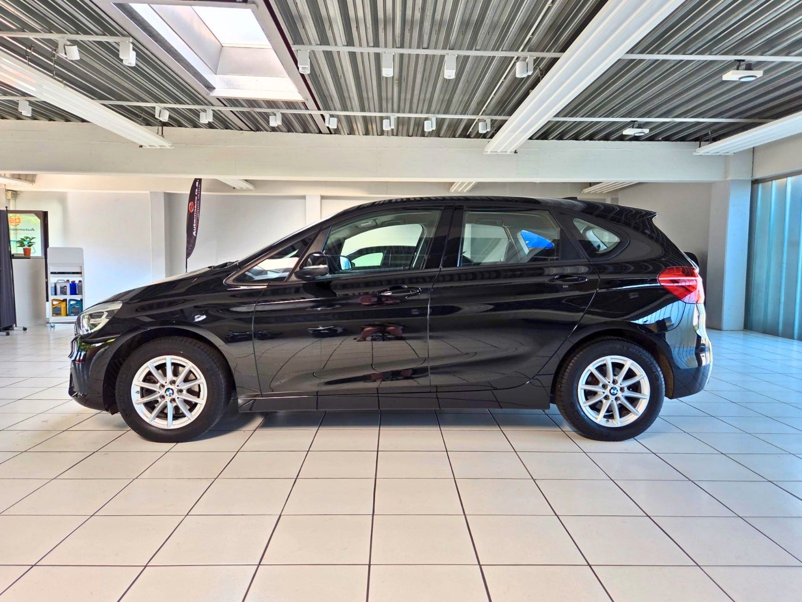 BMW 218 — zdjęcie 8