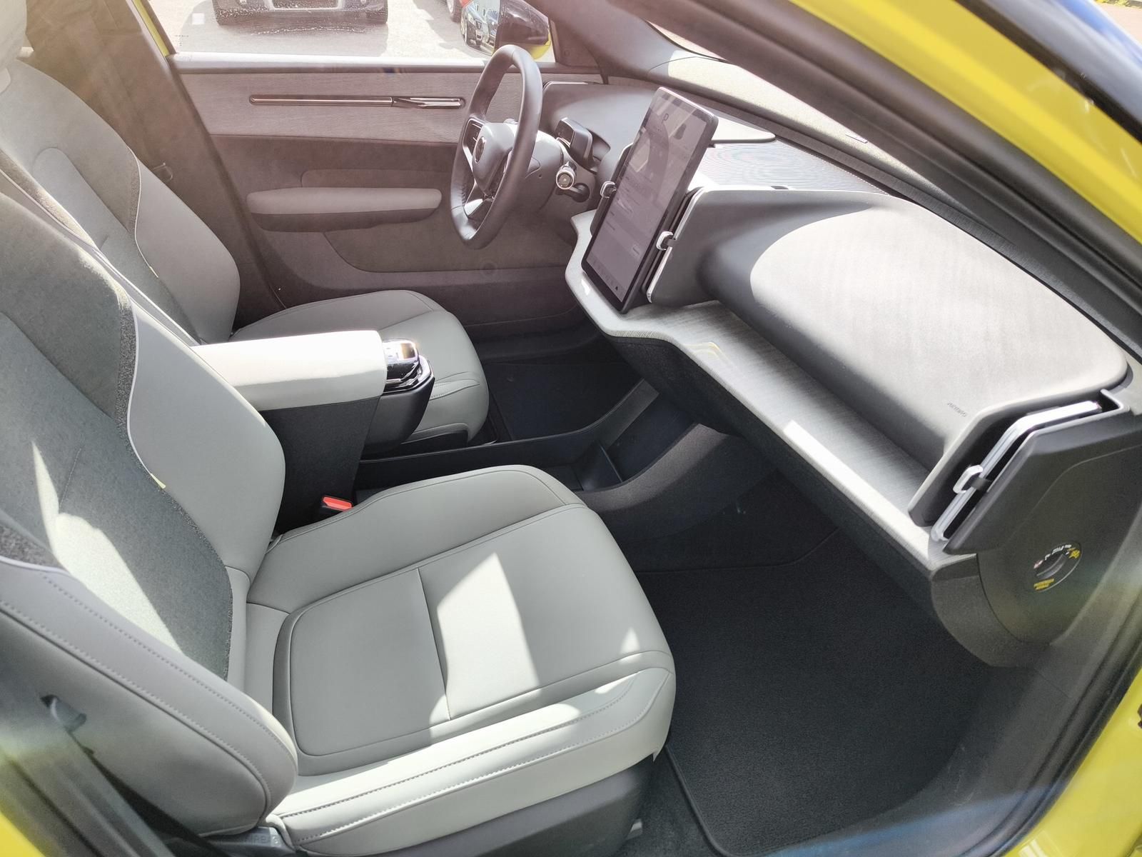 Volvo EX30 - Bild 11