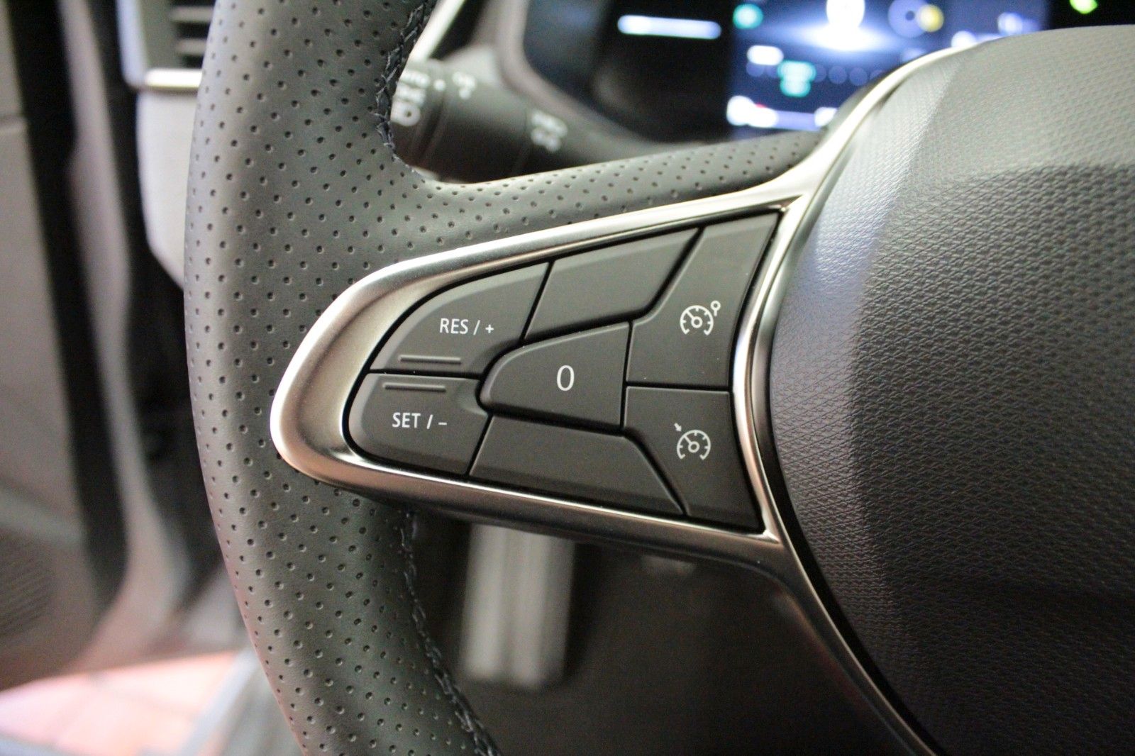 Fahrzeugabbildung Renault Clio TCe 90 Techno *Look-Paket*Winter-Paket*