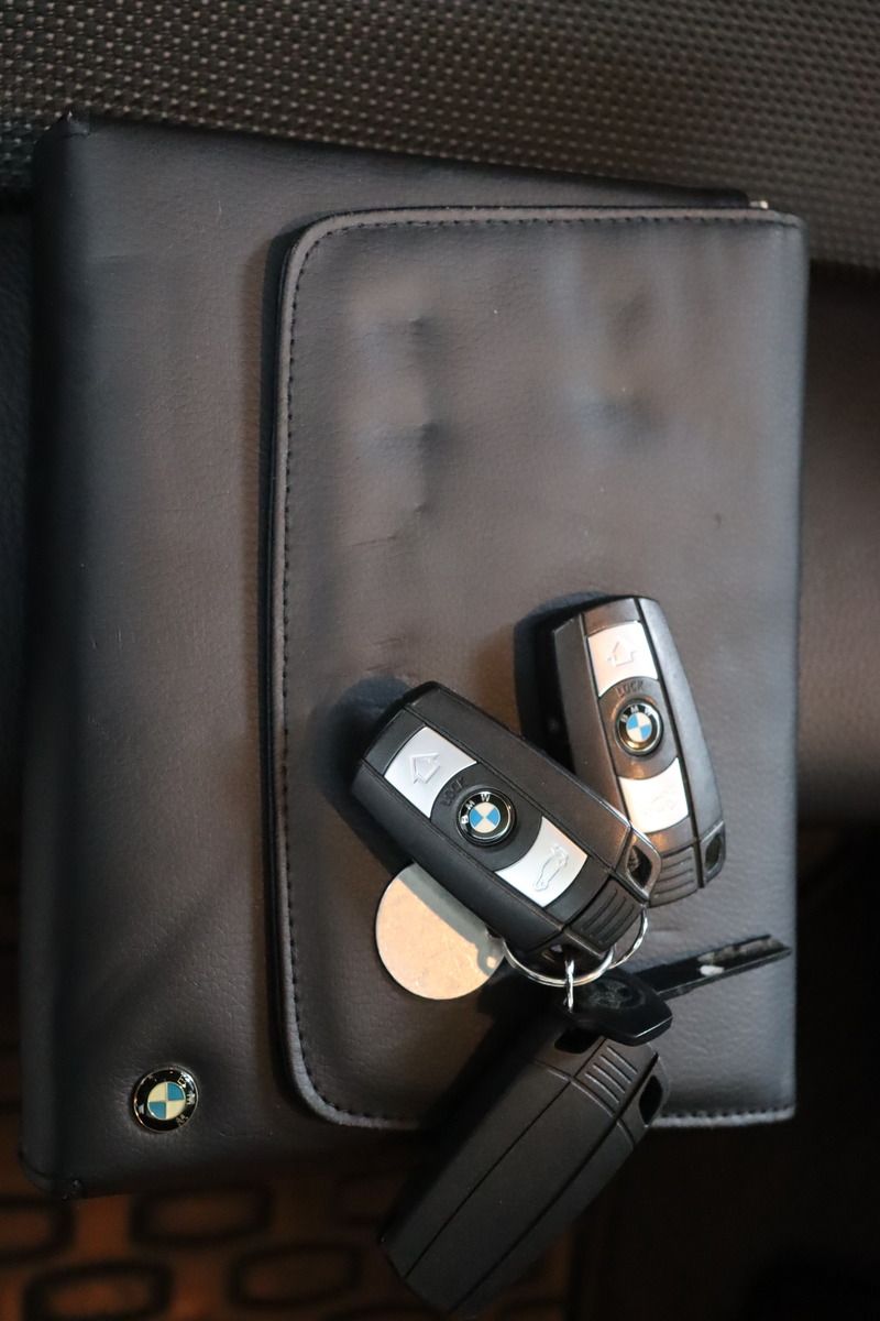 Fahrzeugabbildung BMW 525 i touring Edition * Xenon * Navi * PDC