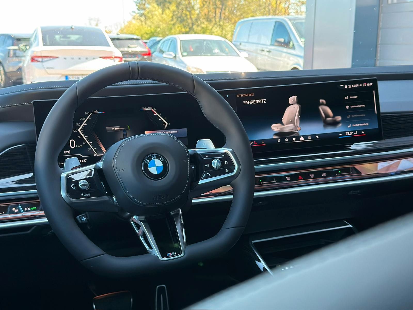 Fahrzeugabbildung BMW 740 d xDrive M Sport Pro*B&W*MASS*PAN*STHZ*CON*
