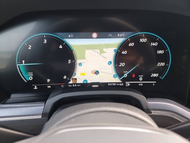 Fahrzeugabbildung Volkswagen Touareg 3.0 TDI R-LINE 4MOTION AHK NAVI KAMERA S