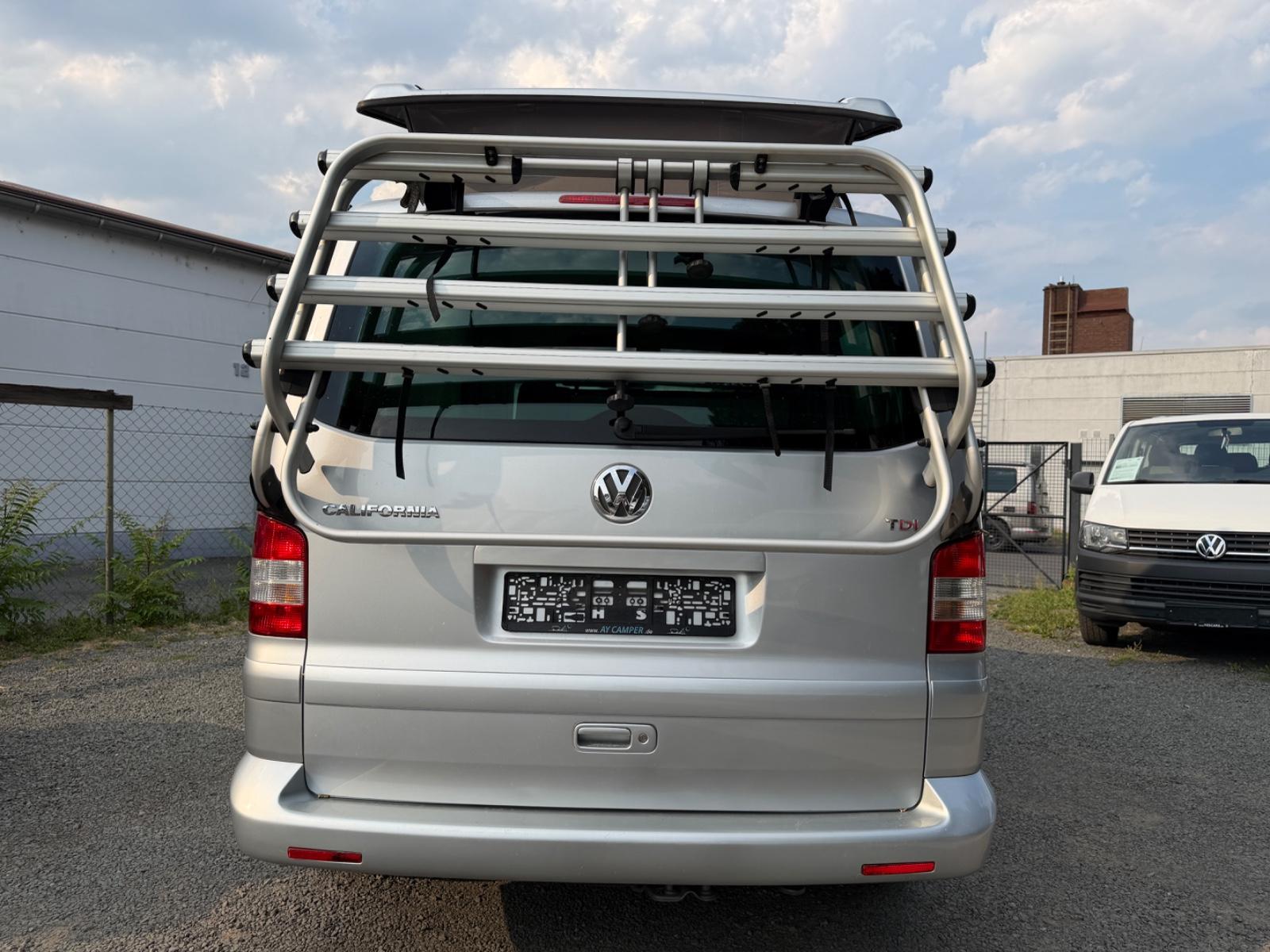 VOLKSWAGEN T5 CALIFORNIA COMFORTLINE 2.5 TDI 174ch BVM Sièges chauffants Toit relevable