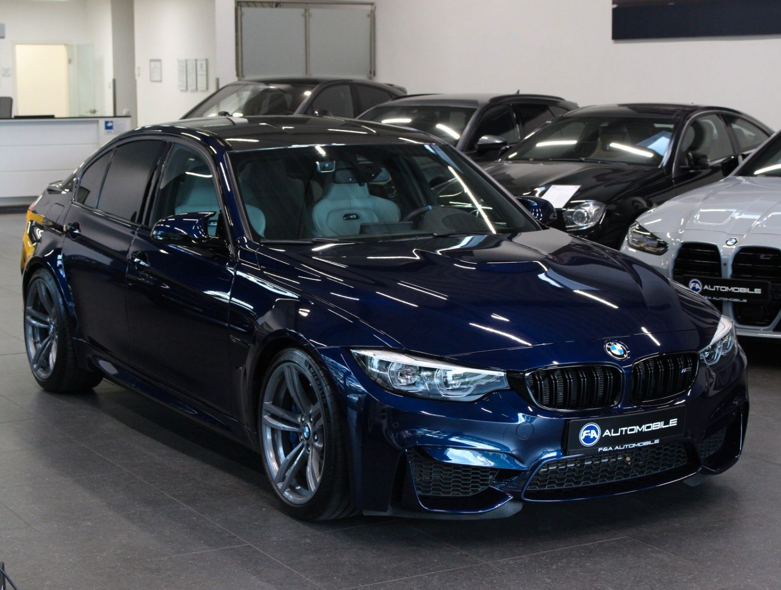 Fahrzeugabbildung BMW M3 LCI Tansanitblau*H&K*HUD*DE*TOP
