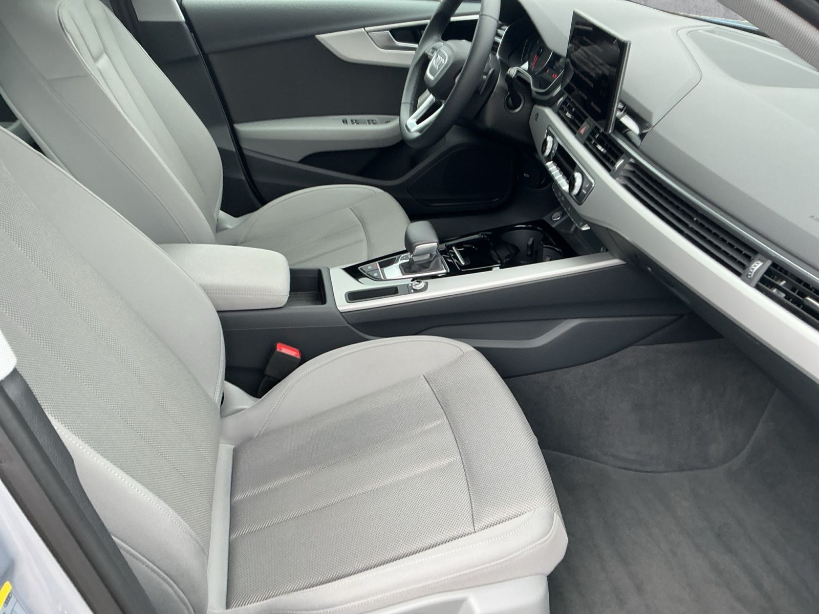 Audi A4 - Bild 13