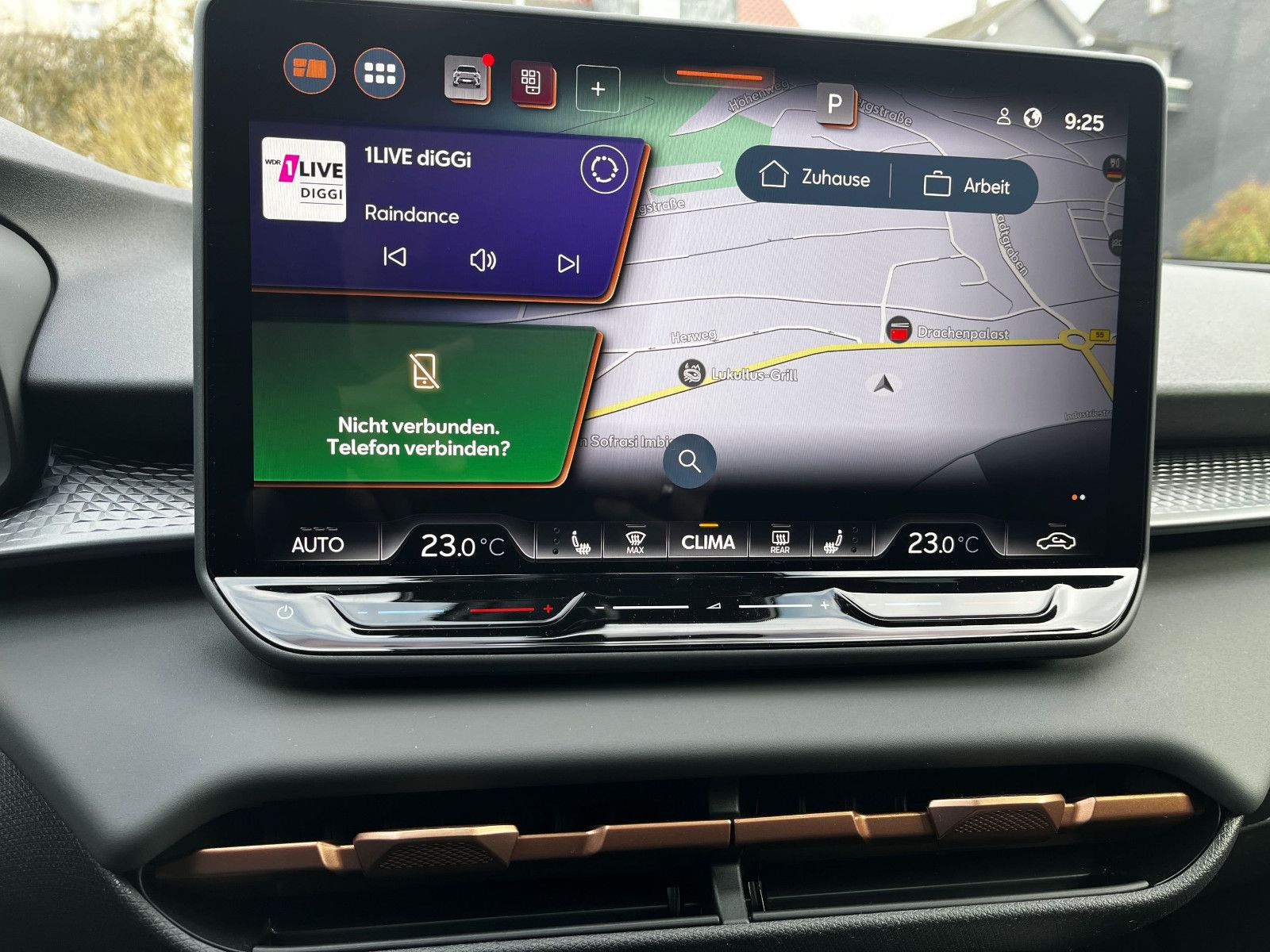 Fahrzeugabbildung CUPRA Terramar 2.0 TSI 4Drive VZ AHK PANO 20" SENN HUP