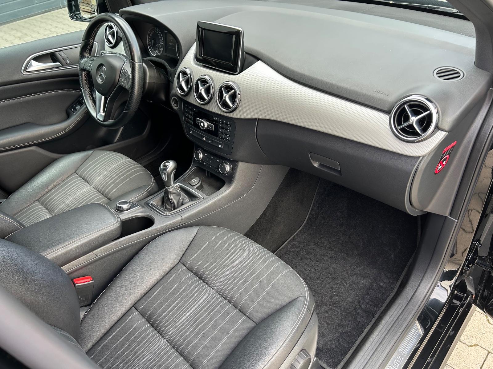 Mercedes-Benz B 180 AMG Line 2. Hand Navi Klima Teilleder USB