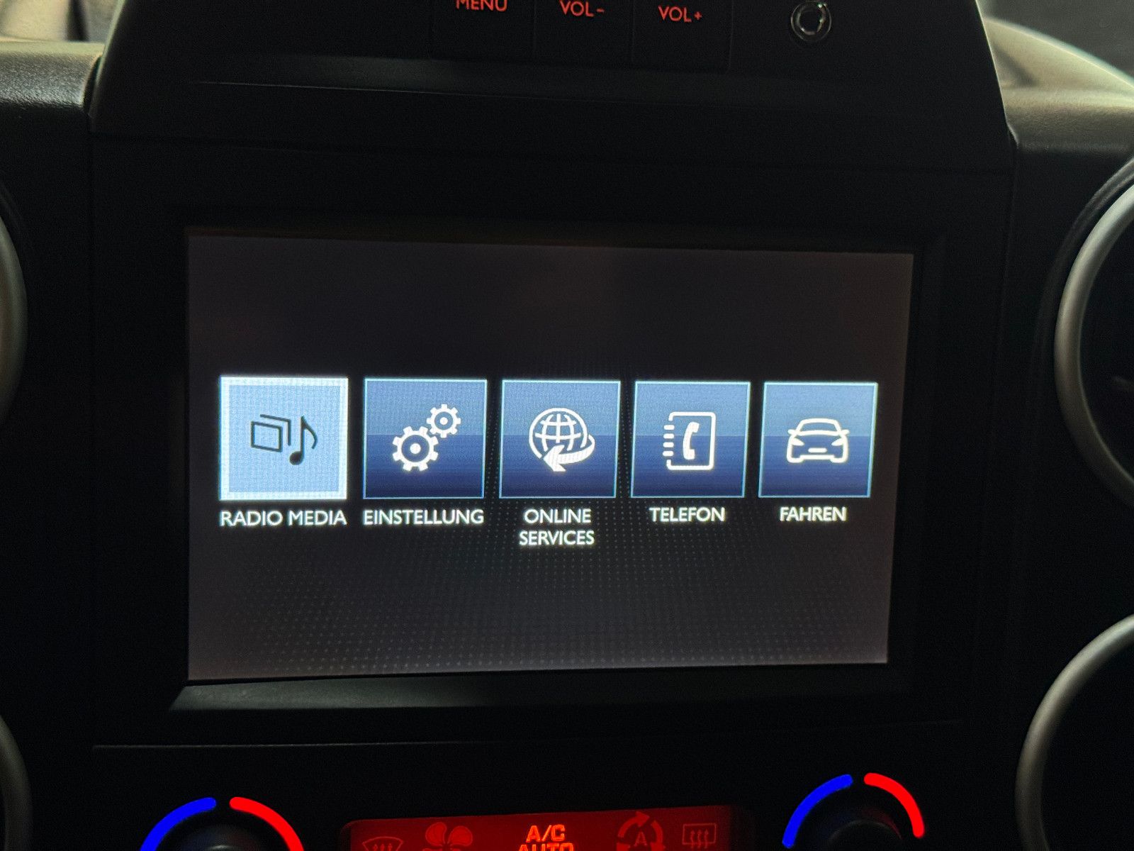 Fahrzeugabbildung Peugeot Partner Tepee 1.6 HDI ALLURE PDC SHZ KLIMA 2HAND