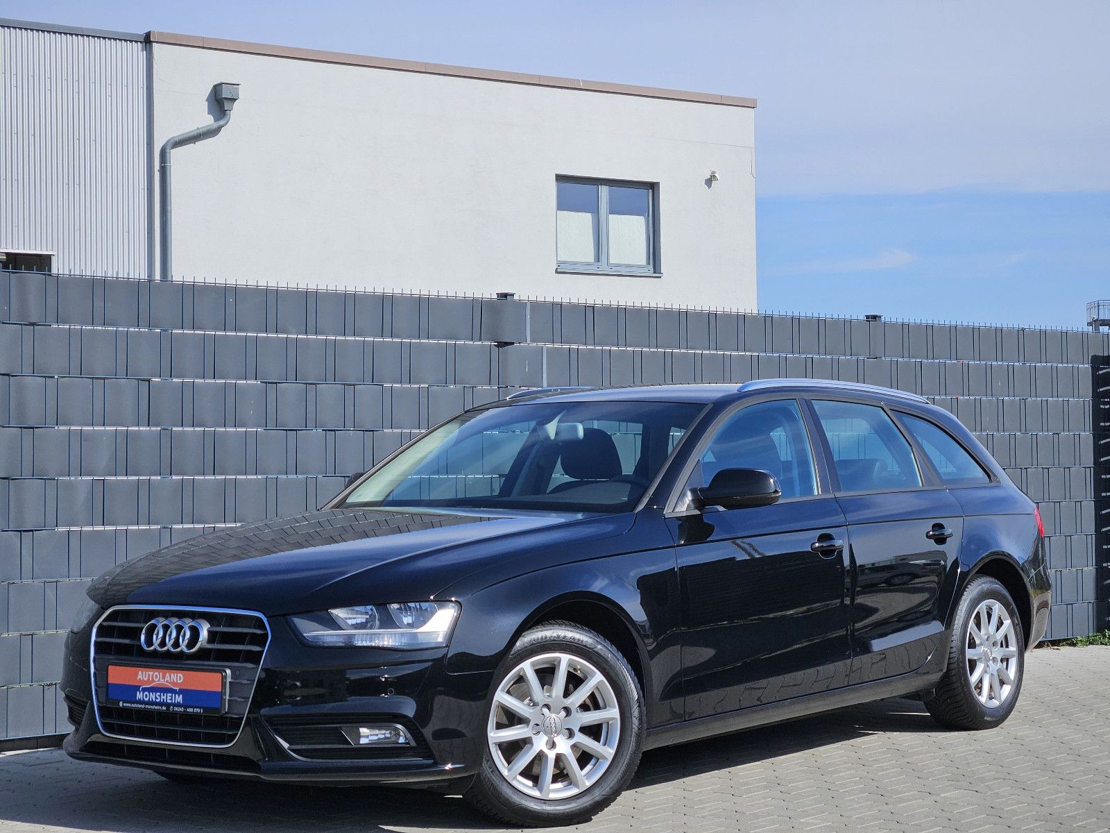 Audi A4 - 1