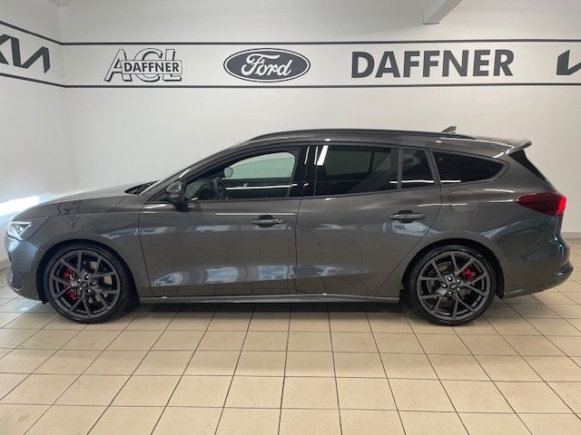 Fahrzeugabbildung Ford Focus Turnier ST X HUD AHKabnehmbar Navi B&O LED
