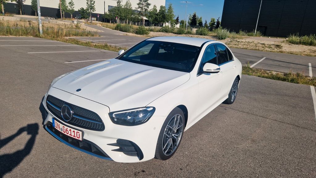 Image of Mercedes-Benz E 220