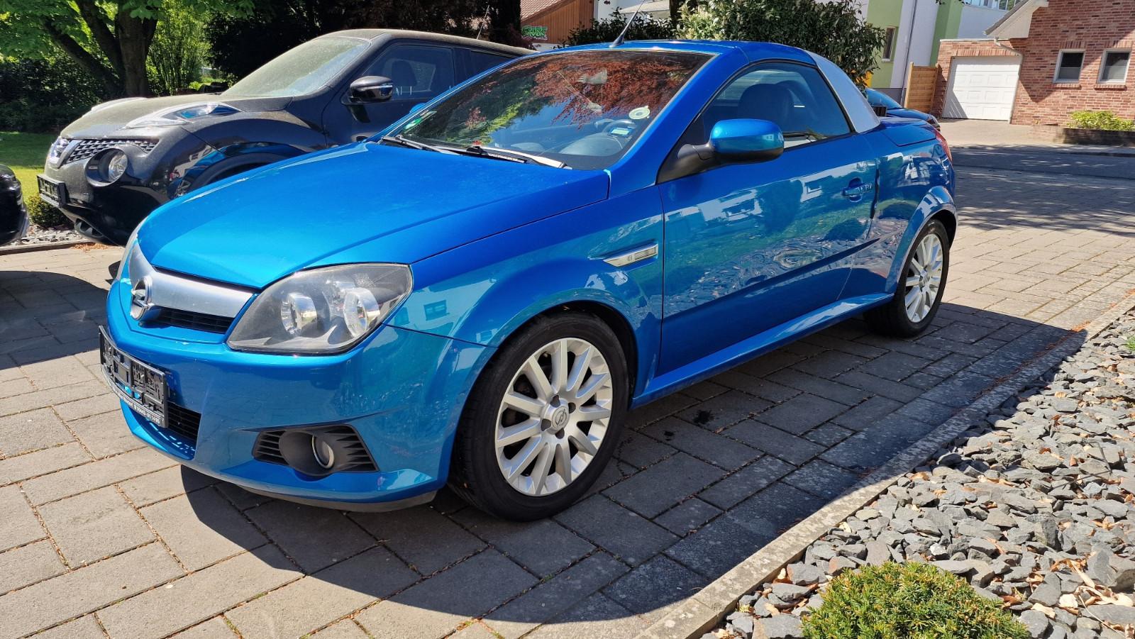 Opel Tigra Twin Top Sport, Navi