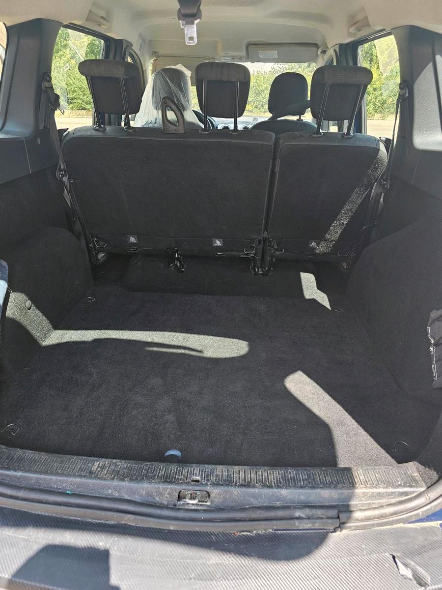 Dacia Lodgy 2012 — photo 5