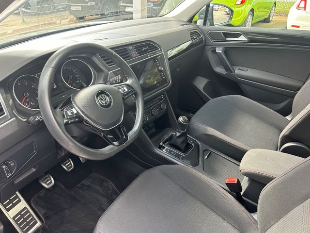 Fahrzeugabbildung Volkswagen Tiguan Sound+Panorama+Navi+PDC+BT+SHZ+LED+1.Hand