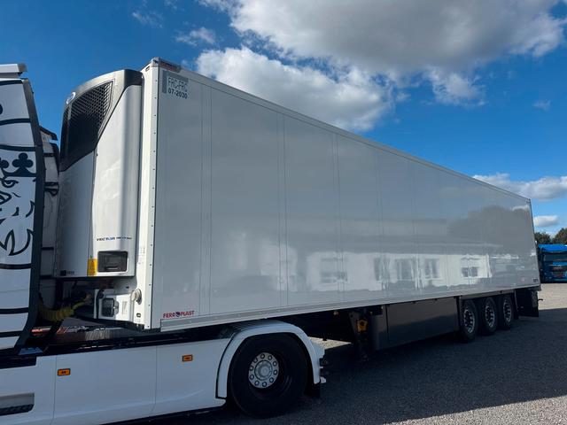 Schmitz Cargobull SKO 24 Bi- Multitemp Doppelstock Carrier HE19mt