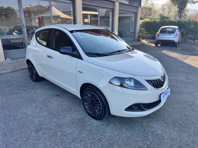 Другие Lancia Ypsilon 1.2 69 CV 5 GPL Gold