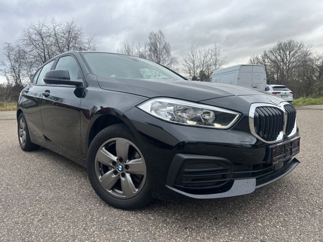 BMW 118 i *PDC*APPLE-CARPLAY*NAVI*