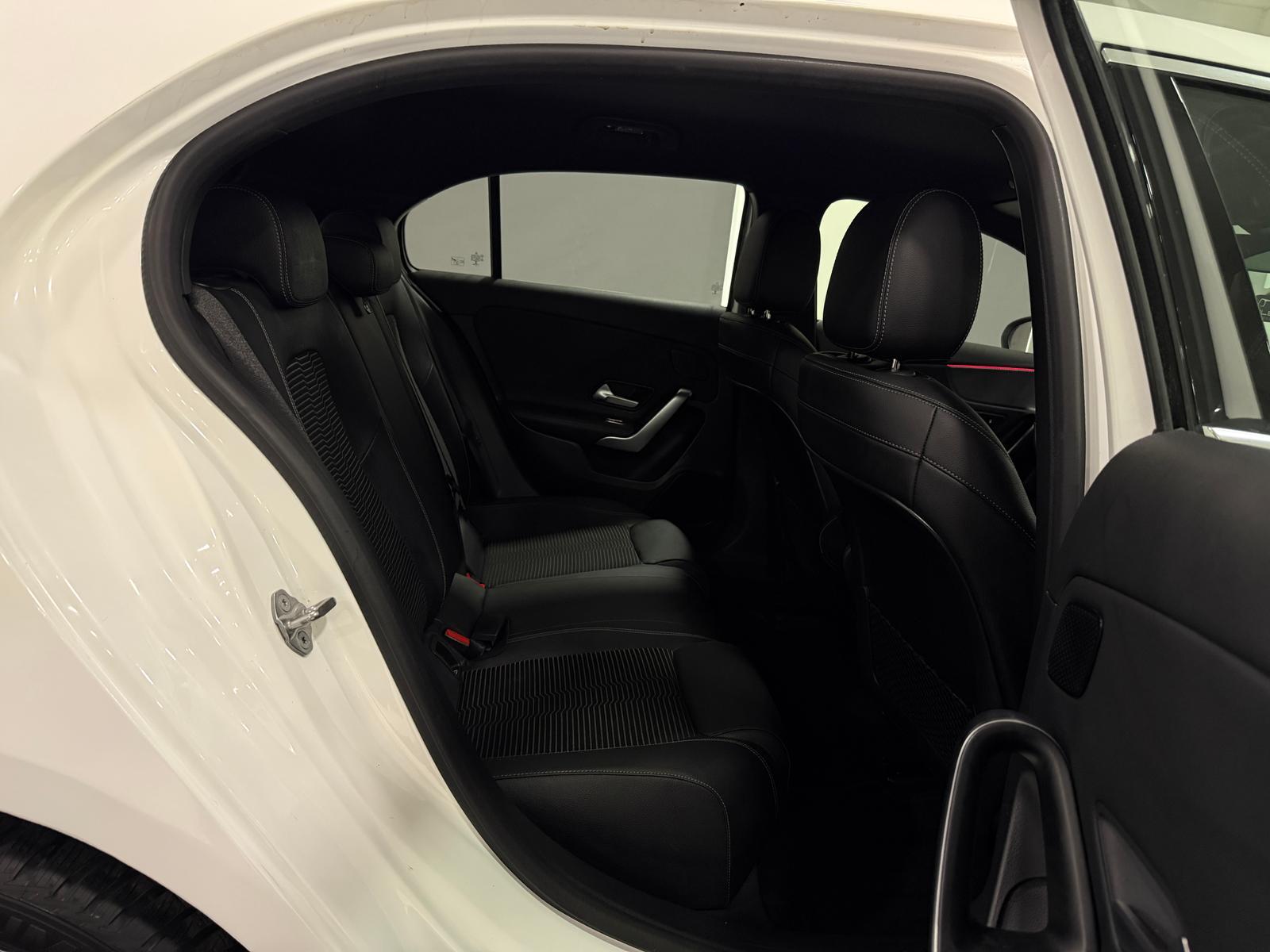 Mercedes-Benz A 180 7G Edition 19*WIDE*AMBIENTE*LED*LEDER*KAM*