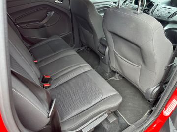 Ford Kuga - 12