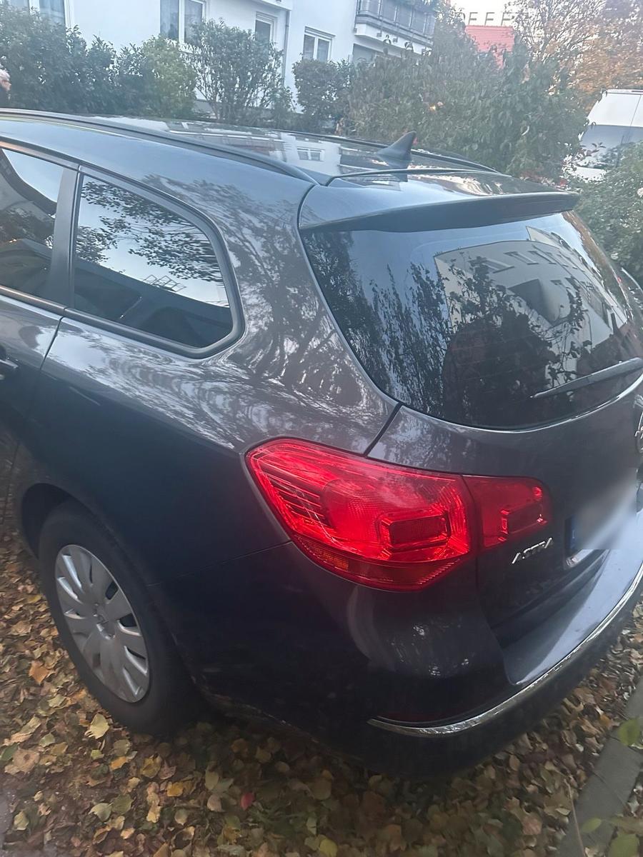 Opel Astra 2015 — engine 136 HP (100kW)