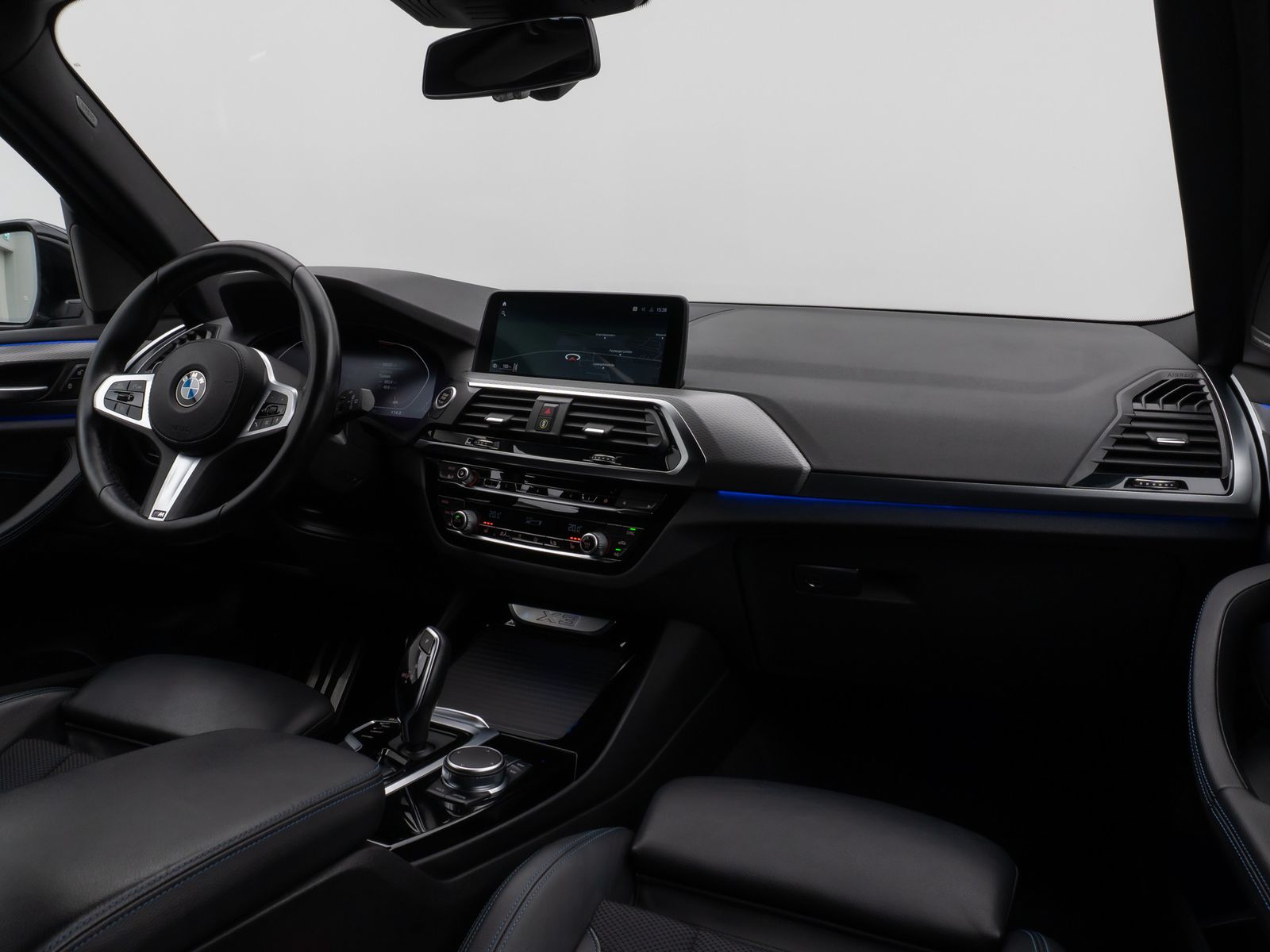 Fahrzeugabbildung BMW X3 xD20d M Sport Kamera HUD DAB H/K AHK Komfort