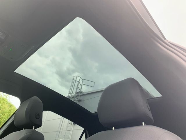 ID.3 PRO PERFORMANCE IQ.LIGHT+KAMERA+PANO+SITZHZ