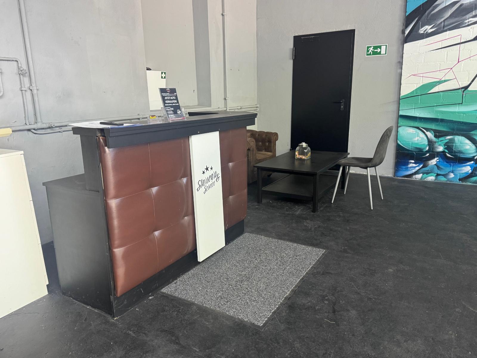showroom-image-bottom