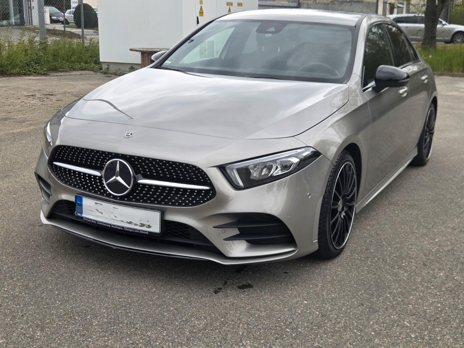 Mercedes-Benz A 220 4MATIC DCT