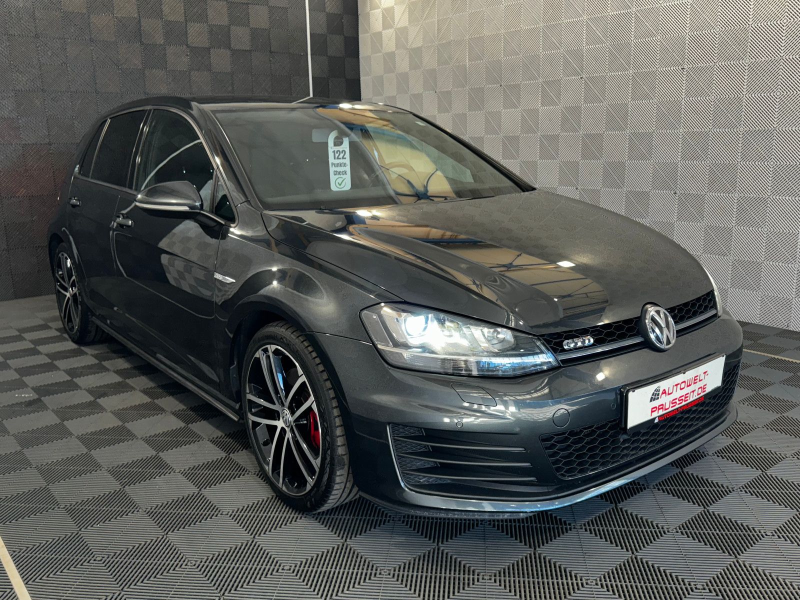 Gebrauchtwagen Volkswagen Golf Golf VII Lim.*GTD*SPORT&SOUND-PDC-SHZ-SP.SZ/FW in Horb am Neckar