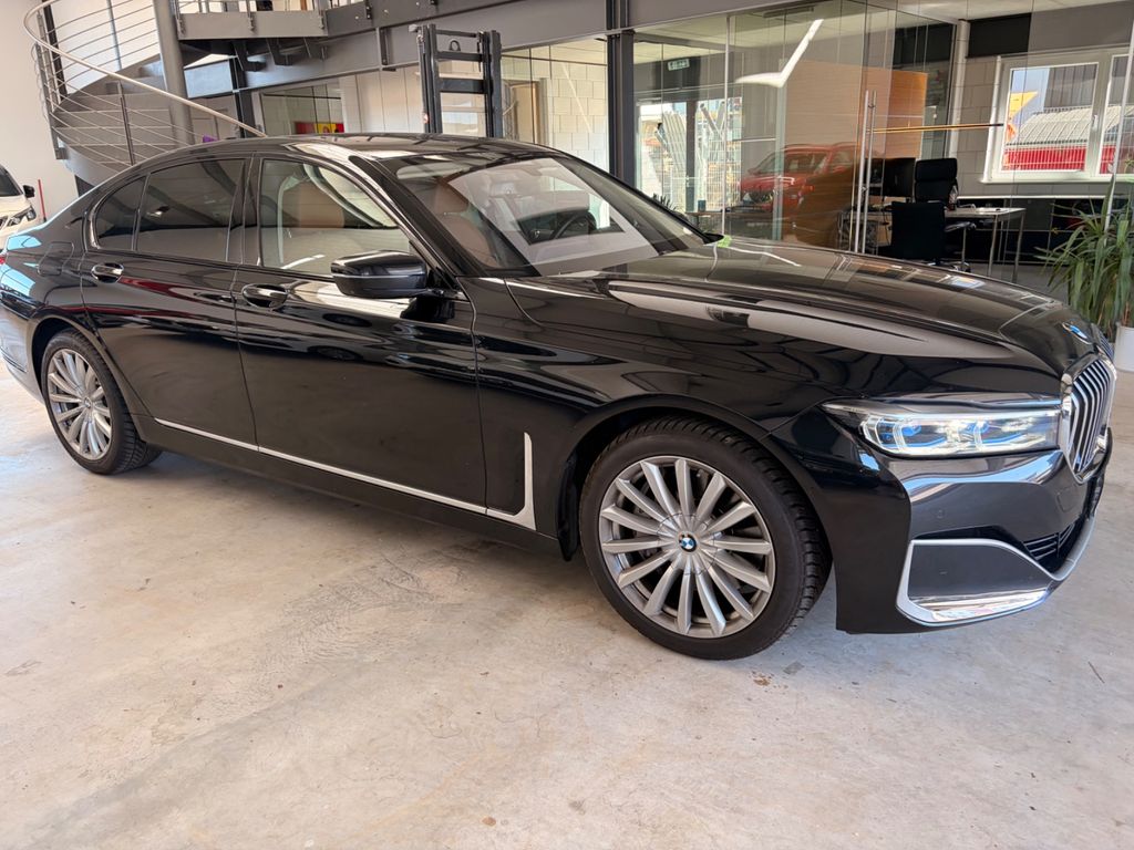 Image of BMW 740