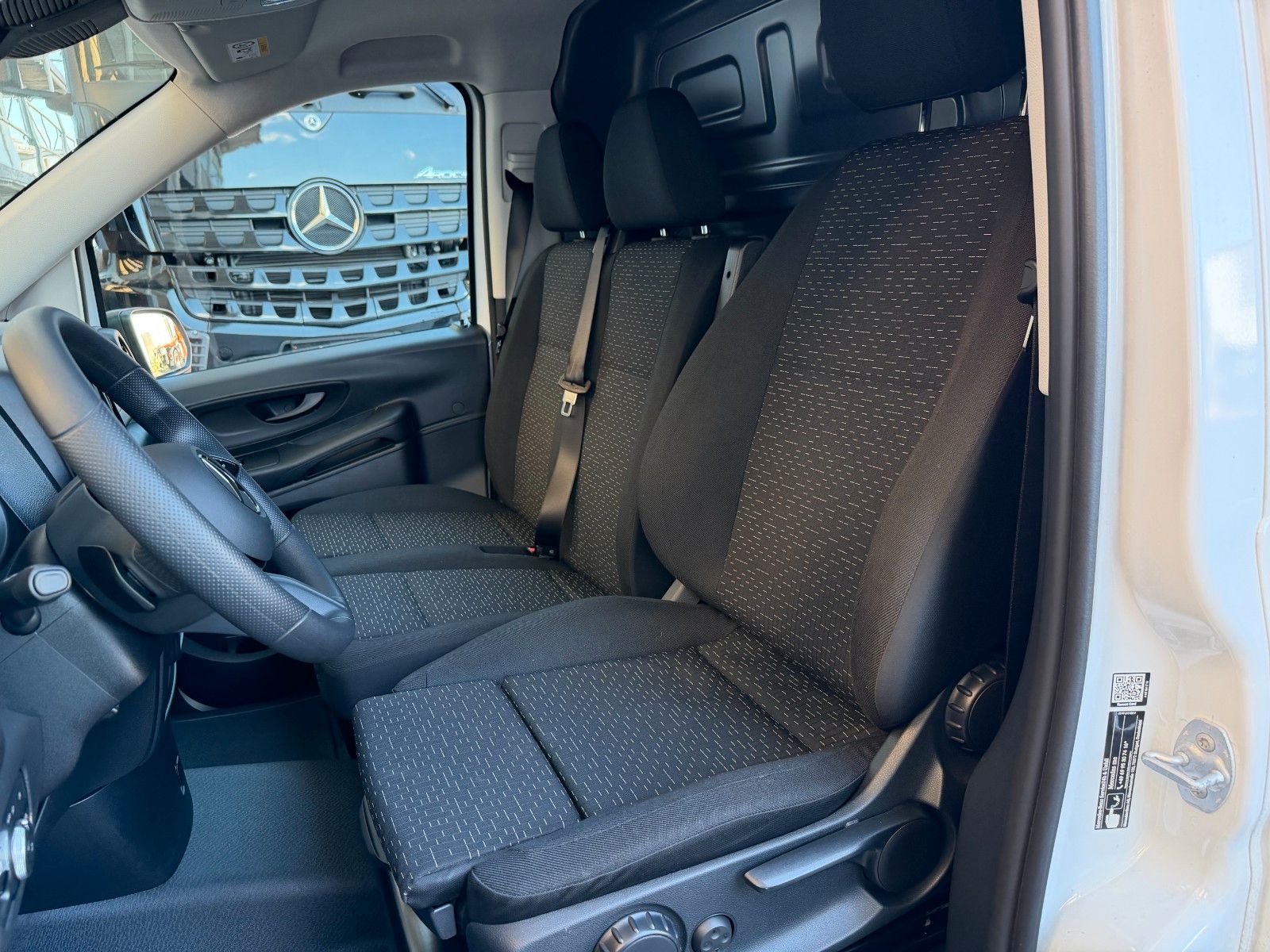 Fahrzeugabbildung Mercedes-Benz Vito 116 CDI AHK2,5to Klima Kamera SHZ