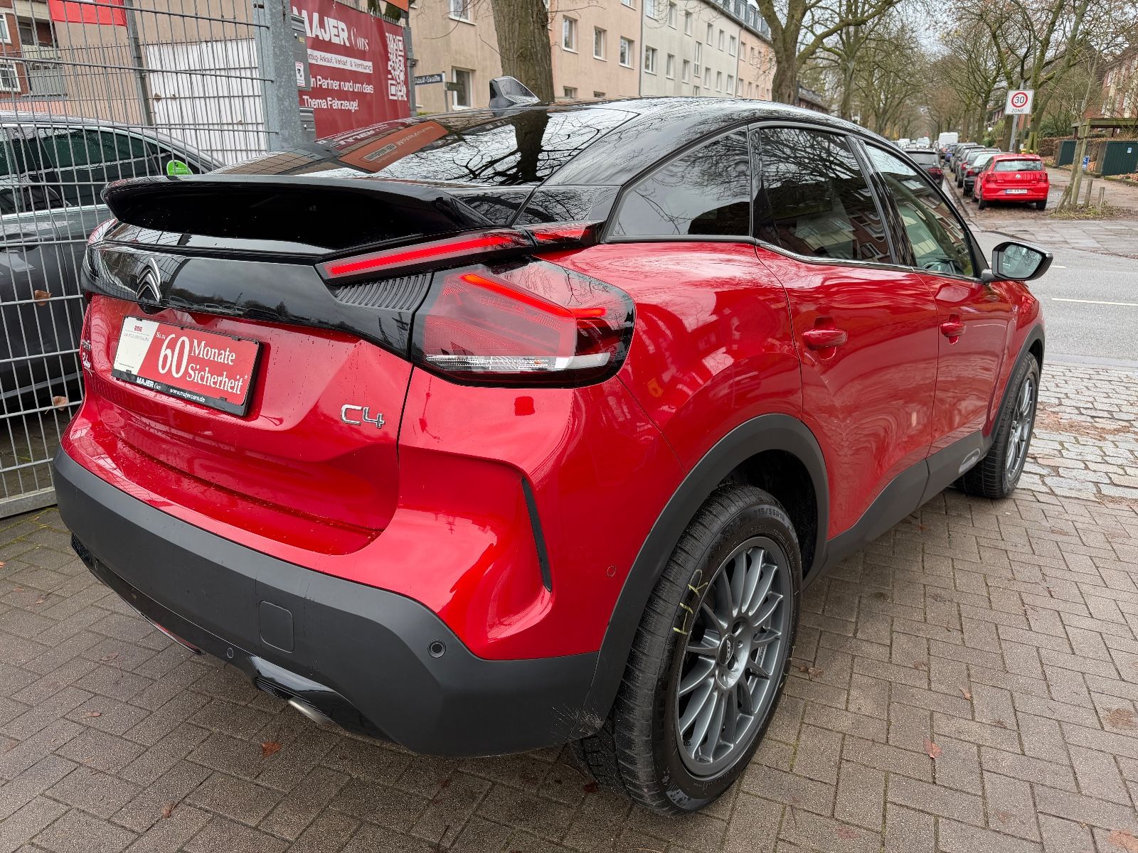 Fahrzeugabbildung Citroën C4 Lim. Max*PANO*HEADUP*KAMERA*TEILLEDER*PDC*ALU