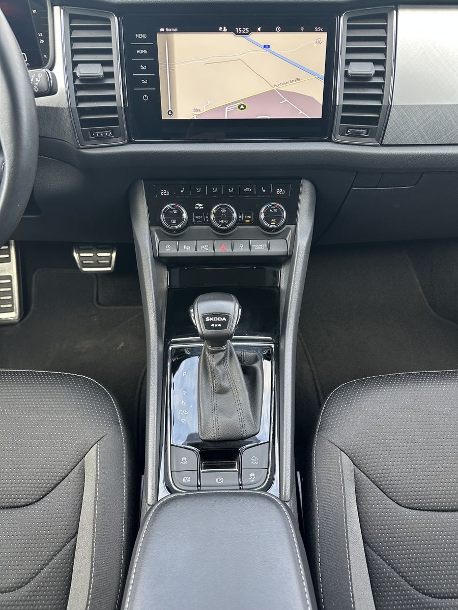 Fahrzeugabbildung SKODA Kodiaq 2.0 TDI DSG Tour 4x4 NAV+LED+AHK+360°+VC