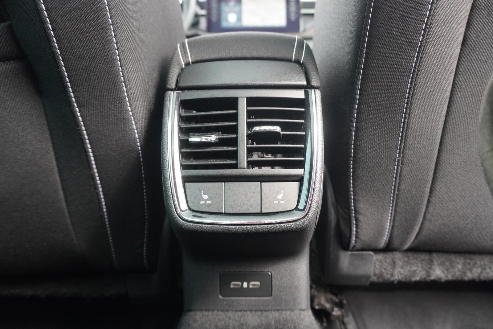 Skoda Kamiq 1.0 TSI DSG Monte Carlo LED Navi Panorama