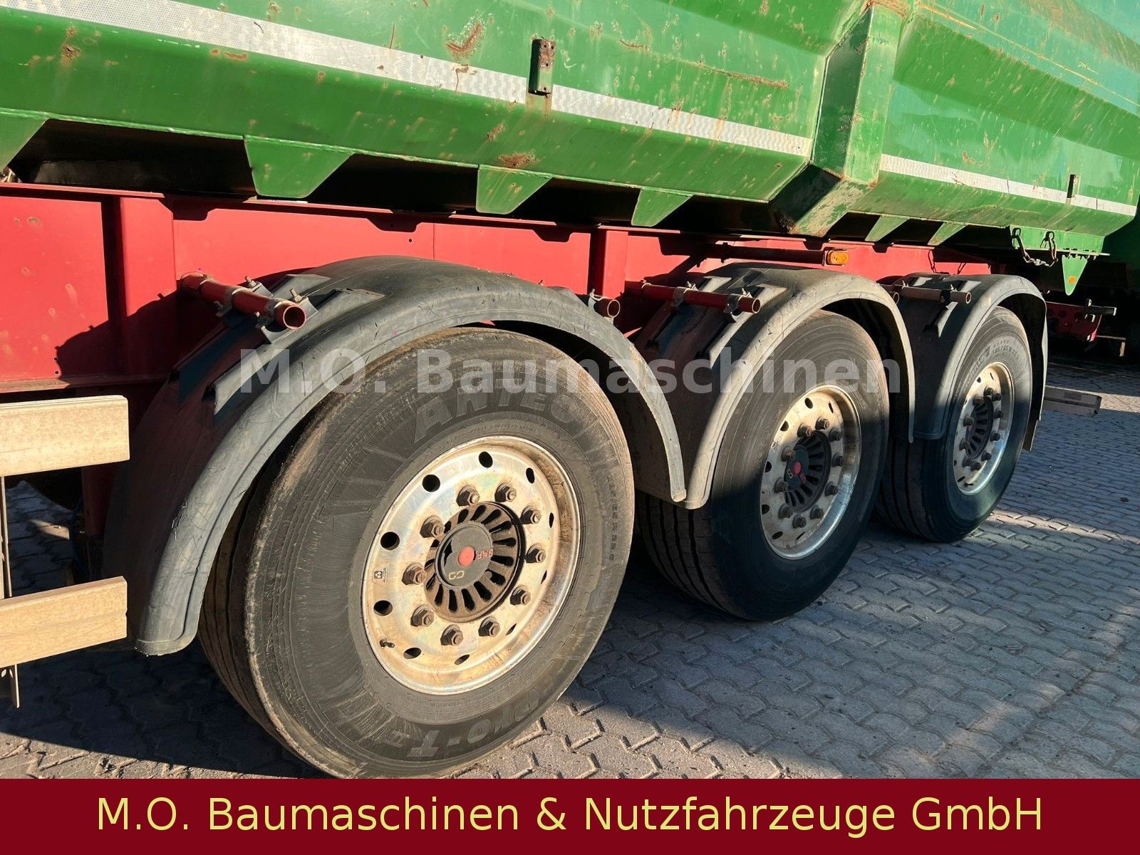 Fahrzeugabbildung Andere Kloos FerroTrailer SKF 35 / Luftfederung