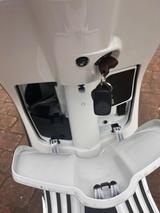 Vespa Primavera - VESPA WEIß