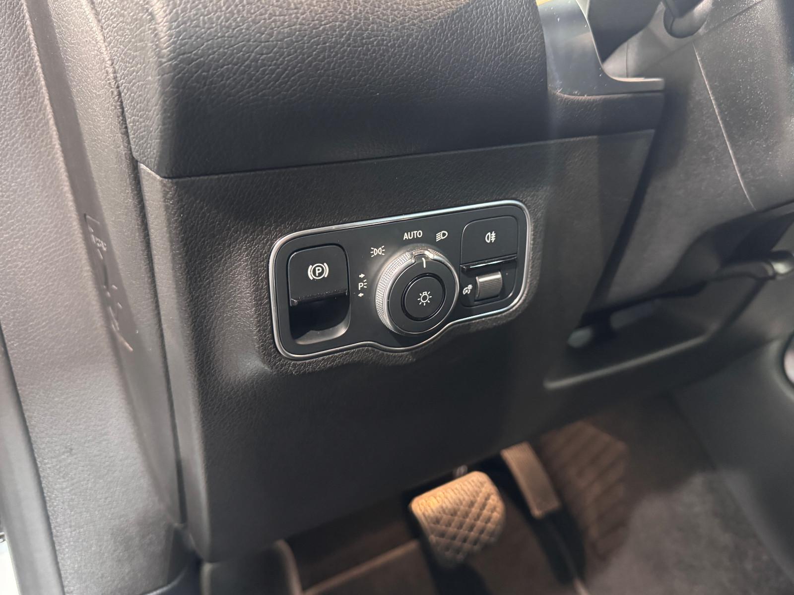 Mercedes-Benz GLB 4Matic*BUSINESS*LED-MBUX-R.KAM-SPUR-AHK, миниатюра 25