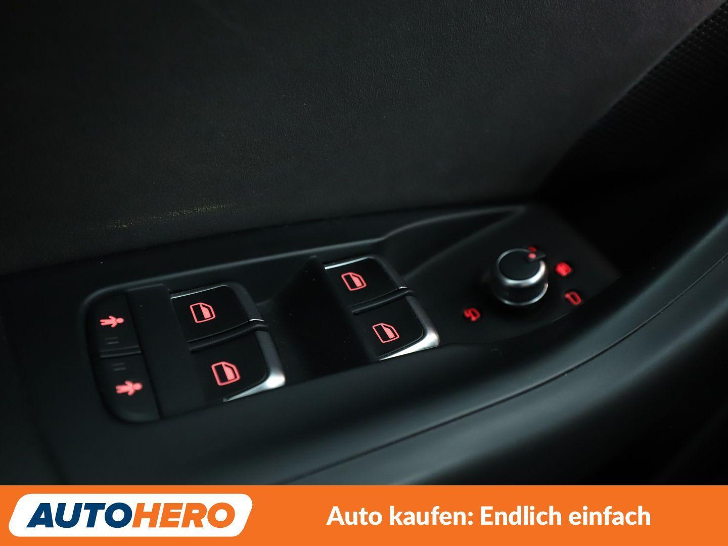 Audi Q3 2.0 TFSI quattro Sport Aut.*NAVI*LED*TEMPO*