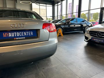 Audi A4 Lim. *TEMPOMAT*KLIMAAUTOMATIK*SitzHZ*