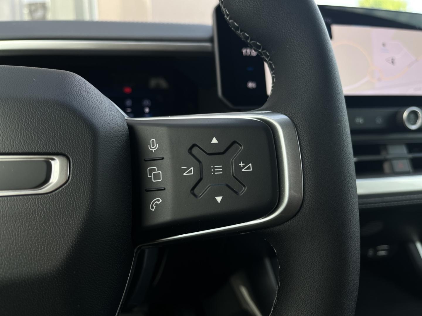 Jeep Compass First Edition ACC+PDC+CARPLAY+KAMERA+SHZ
