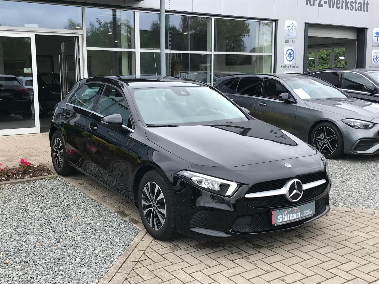 Mercedes-Benz A 180 d 8G Style Kamera LED T-Leder MBUX PDC