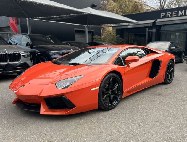 Lamborghini Aventador LP 700-4 6.5 V12